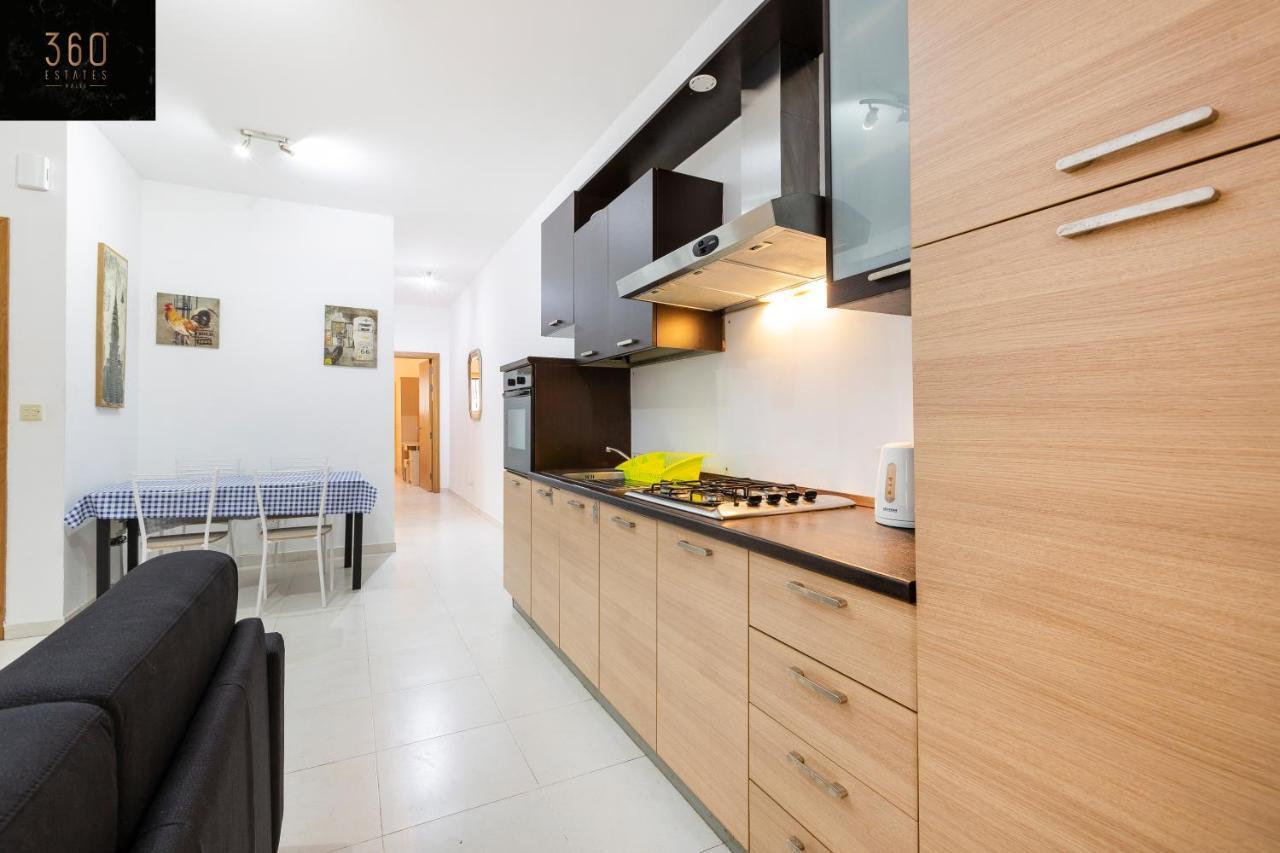 Centre Paceville Apt With Terrace, Bbq & Wifi By 360 Estates Сент Джулианс Экстерьер фото