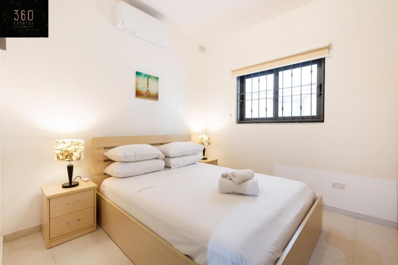 Centre Paceville Apt With Terrace, Bbq & Wifi By 360 Estates Сент Джулианс Экстерьер фото