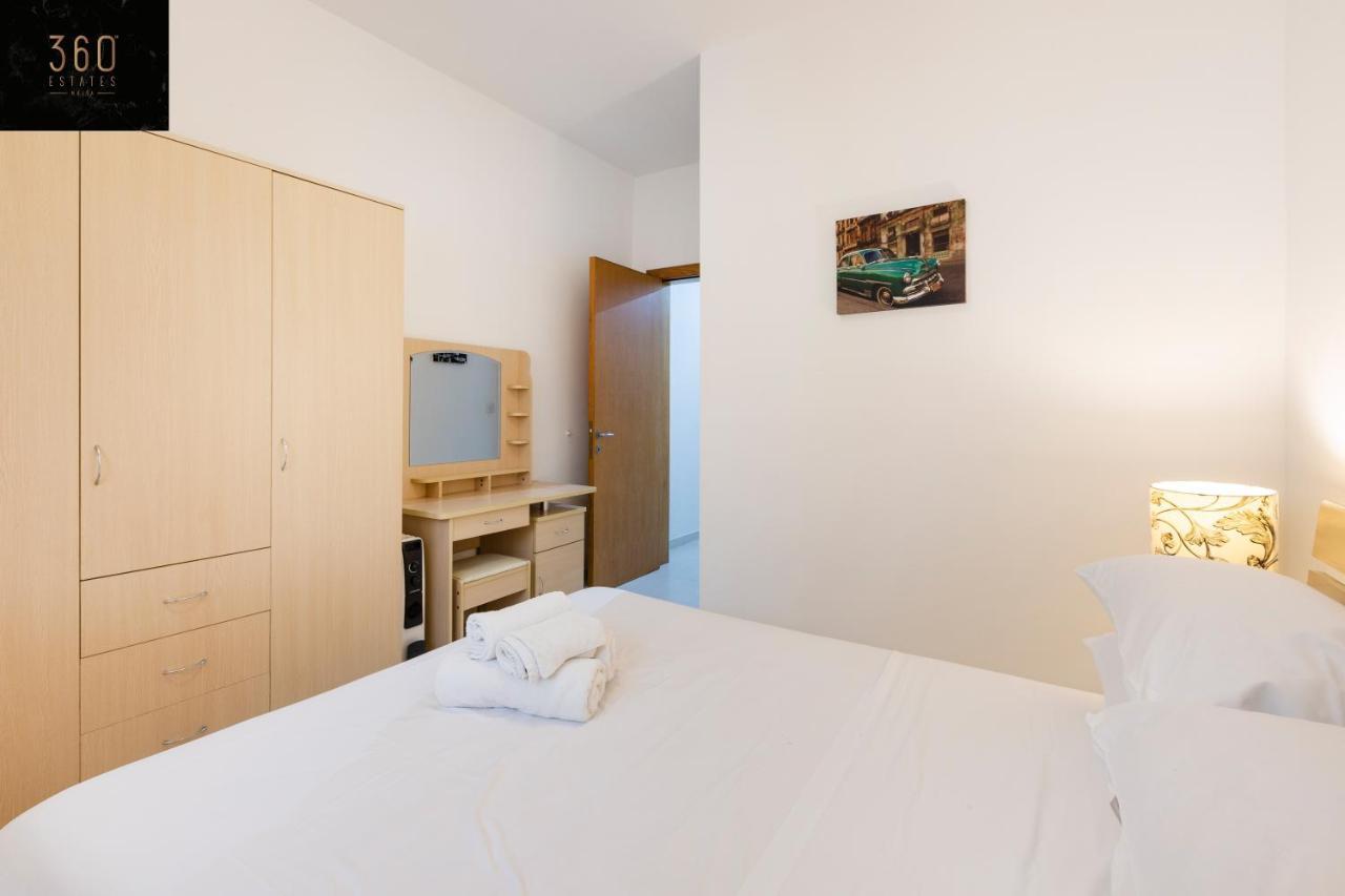 Centre Paceville Apt With Terrace, Bbq & Wifi By 360 Estates Сент Джулианс Экстерьер фото